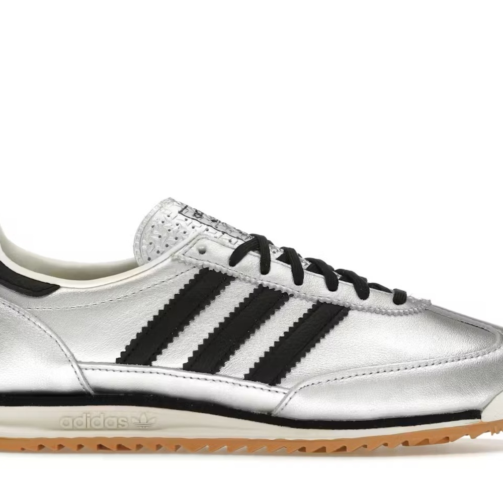 Adidas SL 72 OG
Silver Metallic Black Gum (Women's) - Size US 8